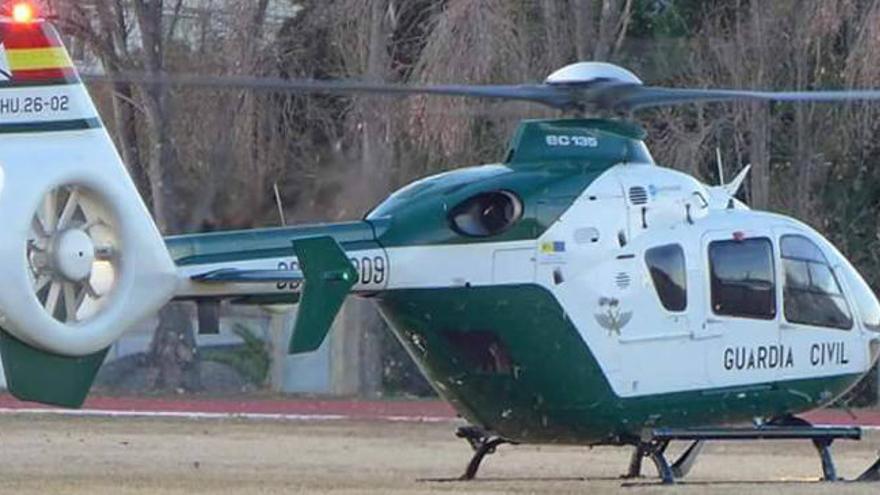 El helicóptero del GREIM de la Guardia Civil, en Ontinyent