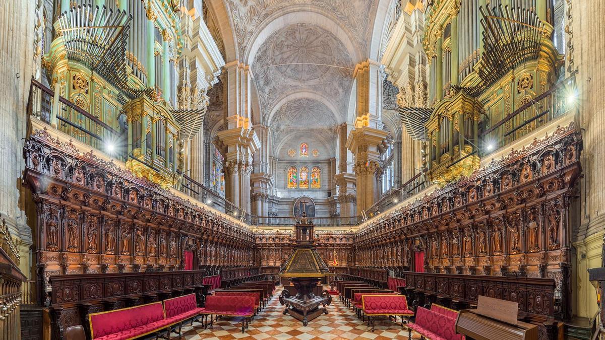 Sillería del Coro de la Catedral de Málaga, en su mayor parte esculpida por Pedro de Mena, una de las grandes obras de la escultura barroca europea.