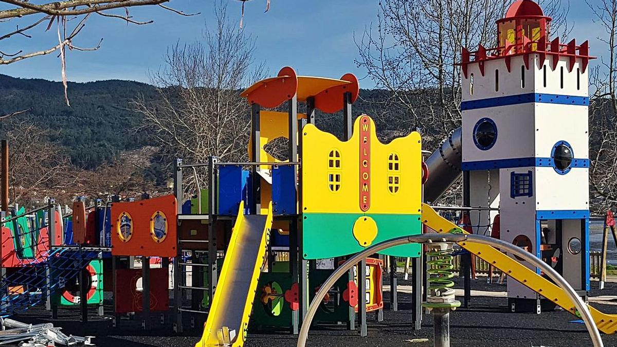 El gran espacio infantil del casco urbano sigue en obras.   | // SANTOS ÁLVAREZ