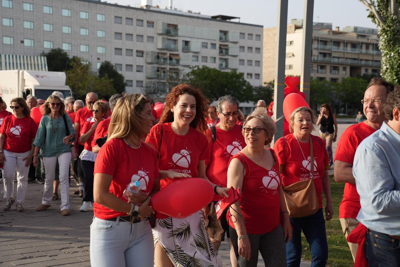 Córdoba se llena de color rojo en favor de la donación