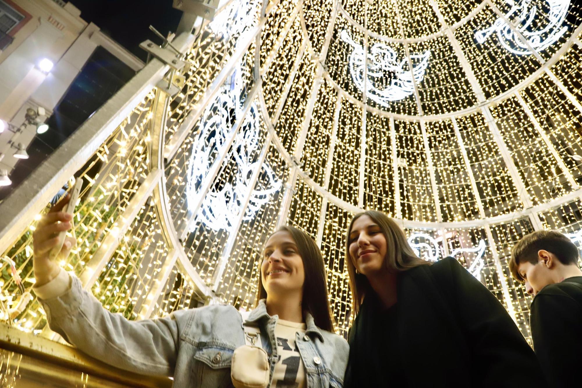 Navidad en Málaga | La calle Larios enciende sus luces de Navidad