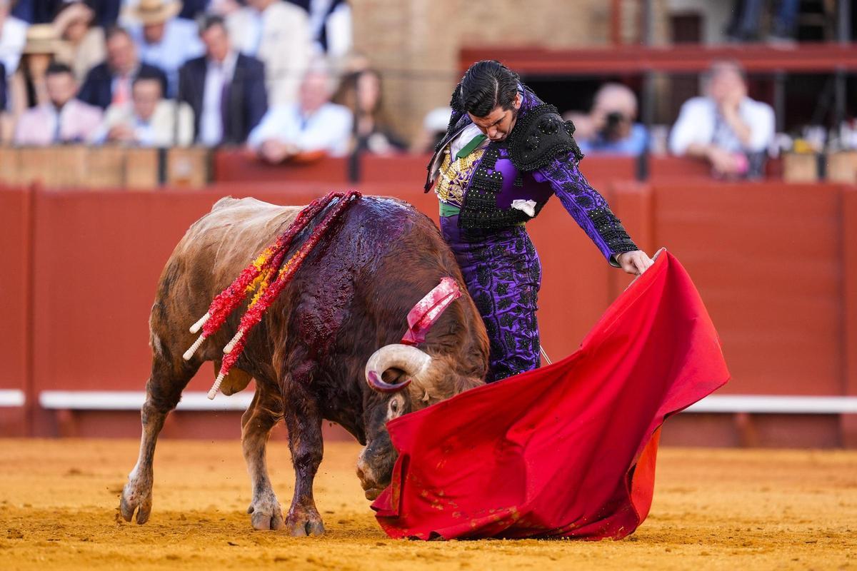 Bellísimo natural de Morante en su última tarde en la Feria de Abril