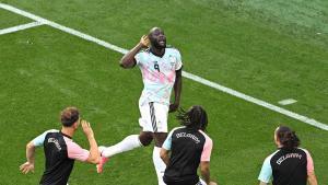 SEATTLE, WASHINGTON - JULY 06: Romelu Lukaku #9 of Belgium celebrates with teammates after scoring the teams fourth goal during the FIFA World Cup 2026 Round of 16 match between USA and Belgium at Seattle Stadium on July 06, 2026 in Seattle, Washington. David Ramos/Getty Images/AFP (Photo by David Ramos / GETTY IMAGES NORTH AMERICA / Getty Images via AFP)