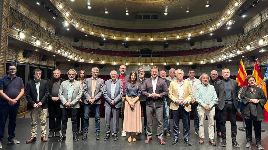 Ruz firma 12 convenios y anuncia que la inversión cultural de Elche sube 300.000 euros hasta los 800.000 euros