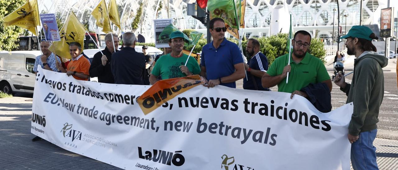 Protesta de los agricultores en València.