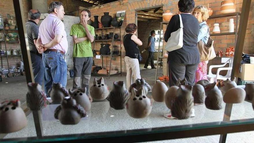 Muestra de algunas de las piezas que se exhiben en este Encuentro de Cacharreiros.