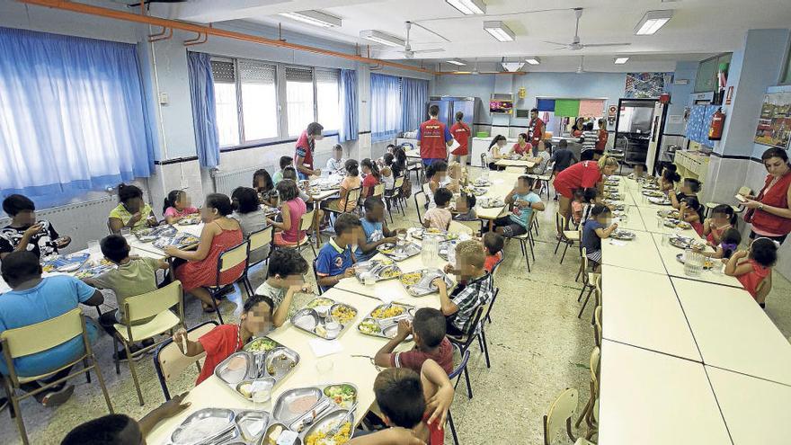 Los alumnos que ya reciben beca de comedor podrán tener ayudas para actividades extraescolares de pago si lo decide el consejo escolar del centro.