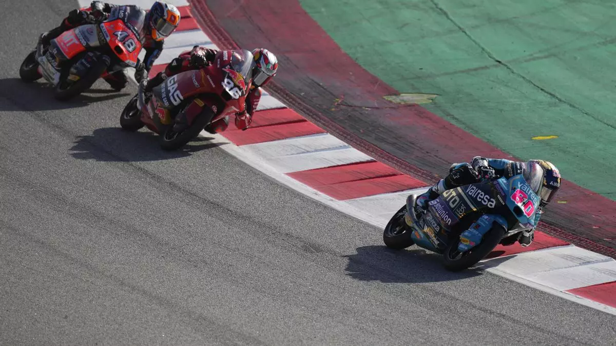 David Alonso ejerce de campe車n y se lleva la 迆ltima victoria del curso