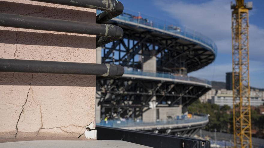 Vecinos del Camp Nou llevan a Limak y al Barça a los tribunales por daños en sus casas atribuidos a las obras del estadio