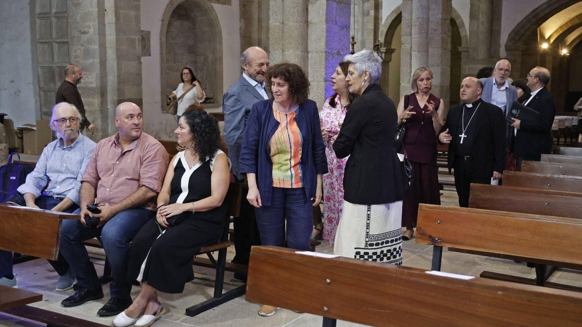 Más asistentes al acto de tributo a Castelao celebrado en Santiago.