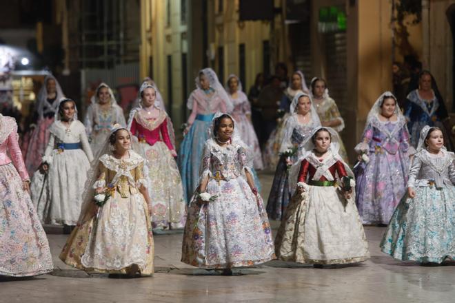 Búscate en el segundo día de la Ofrenda en la calle San Vicente entre las 23 y las 24 horas