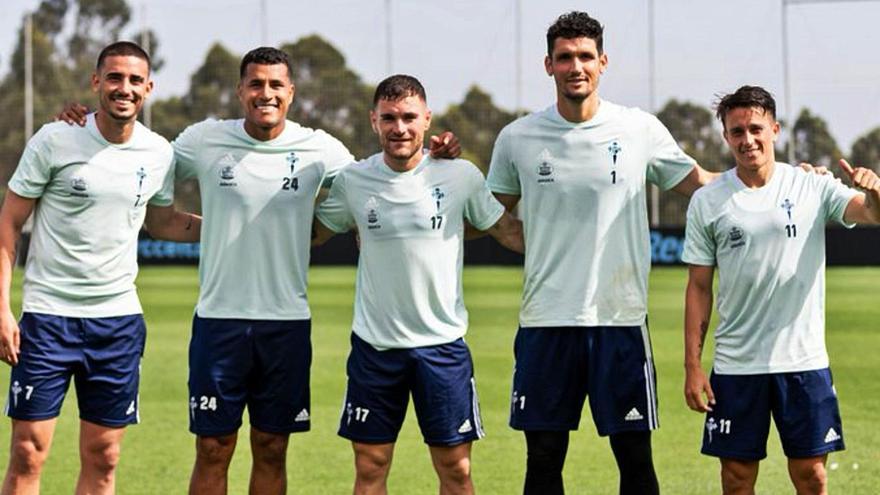 De izquierda a derecha: Thiago Galhardo, Jeison Murillo, Javi Galán, Matías Dituro y Franco Cervi. |  // LOF
