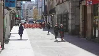 La calle Sol reabre al tráfico tras el final de las obras en su calzada