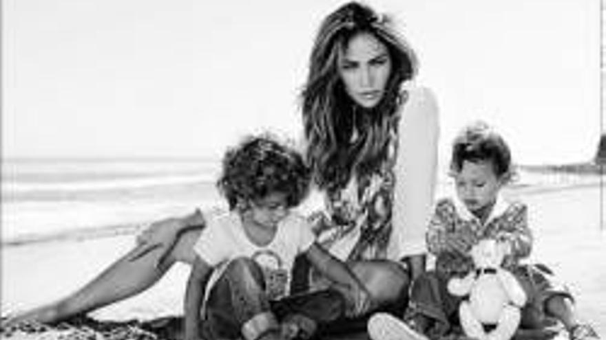 Jennifer Lopez: LA CANTANTE Y SUS MELLIZOS, NUEVA IMAGEN DE GUCCI