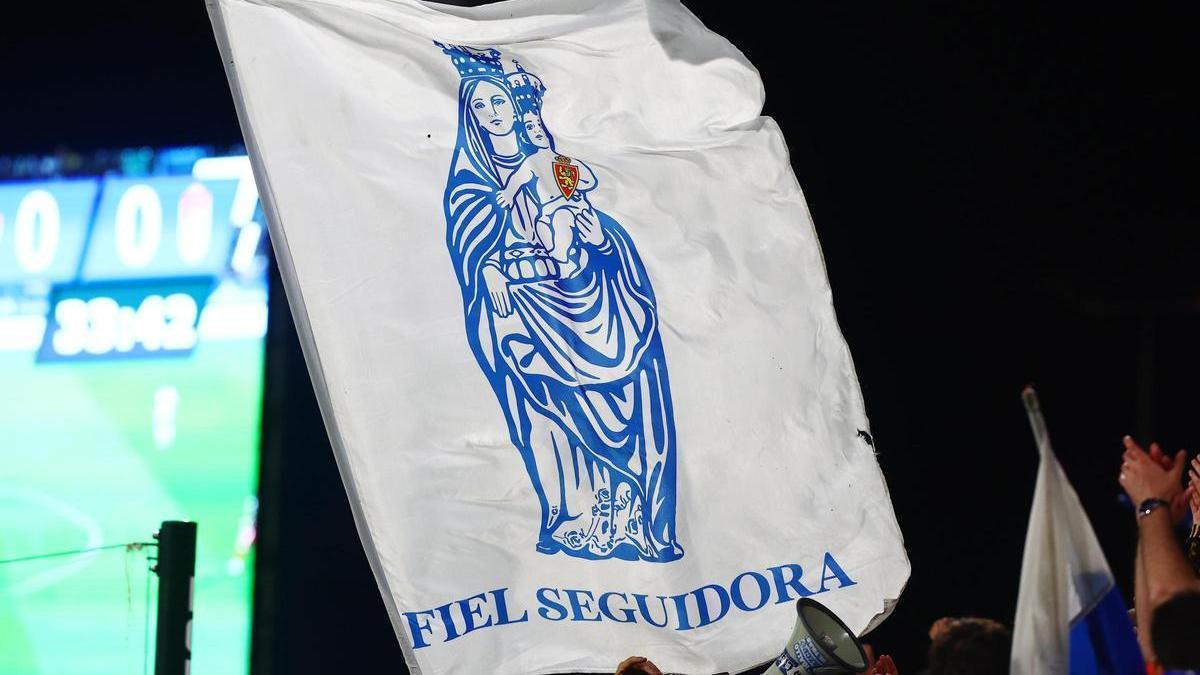 Imagen de la Virgen del Pilar en la grada durante el partido ante el Granada.