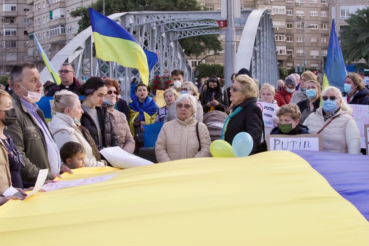 Concentración de ucranianos en Murcia para defender la paz en su país