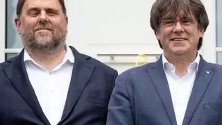 Puigdemont y Junqueras se reúnen en París