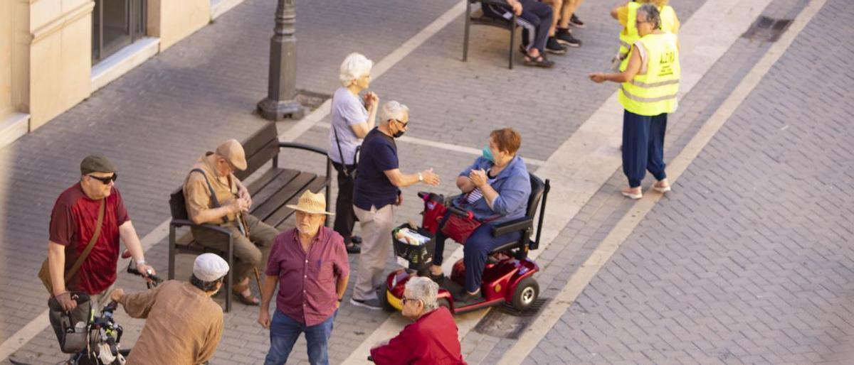 La reforma de las pensiones salió adelante en el Congreso, pero recibió críticas de la oposición, autónomos y CEOE