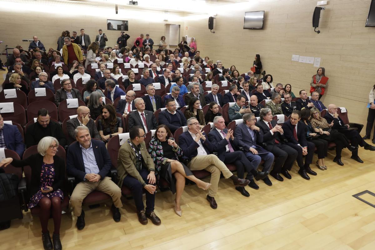 Asistentes a la presentación del libro
