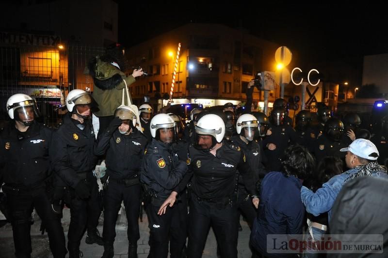 Vuelve la violencia a las vías con el 8 de Marzo