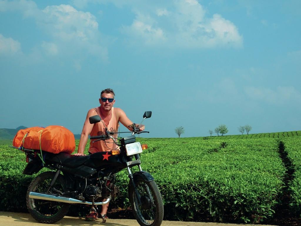 Vietnam, Baltasar recorrió el país del sudeste asiático con esta moto Honda Win 120, que compró por 220 dólares en Hanói y vendió tres meses después en Ho Chi Minh