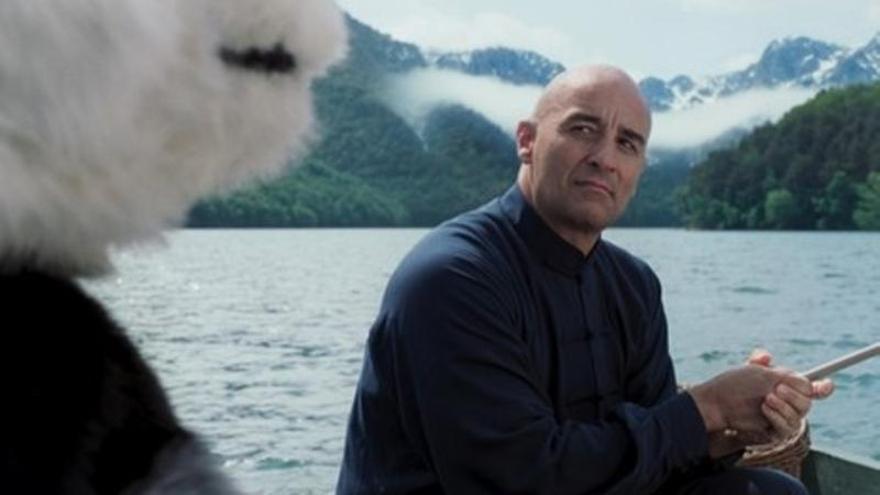 Una pistola, una bala y un oso panda