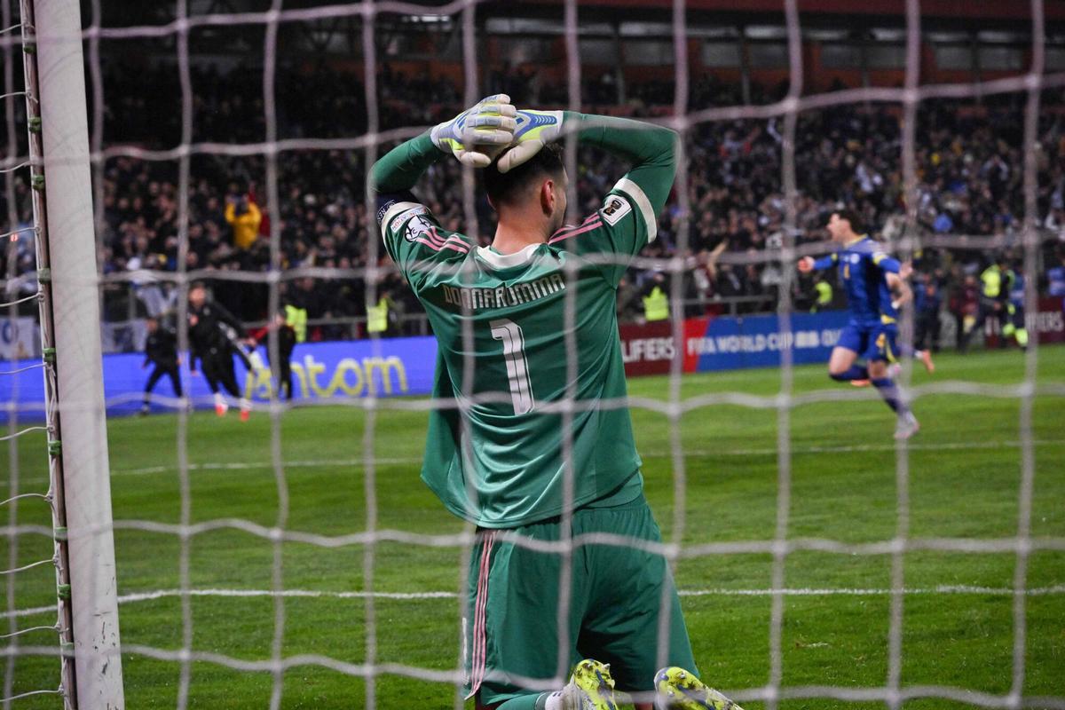 Donnarumma lamenta la eliminación ante Bosnia.