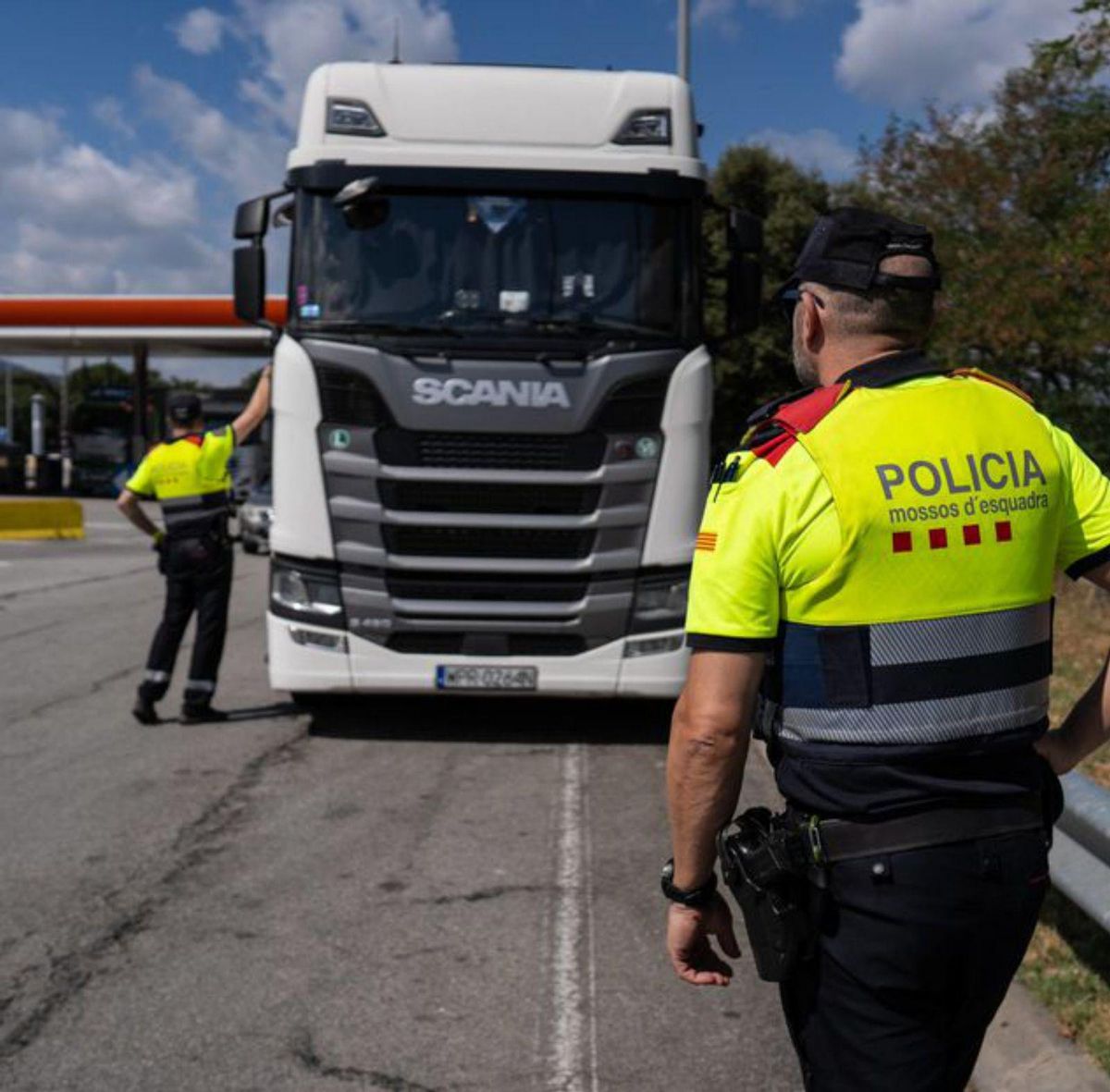 Creixen un 50% els robatoris de combustible a camions