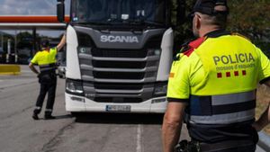 Creixen un 50% els robatoris de combustible a camions