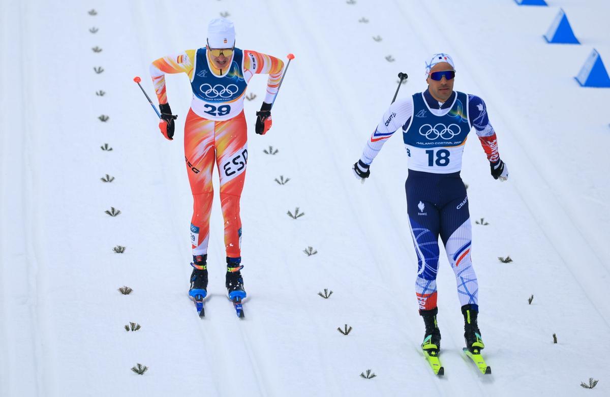 Bernat Sellés arribant a la línia de meta als quarts amb el representant francès