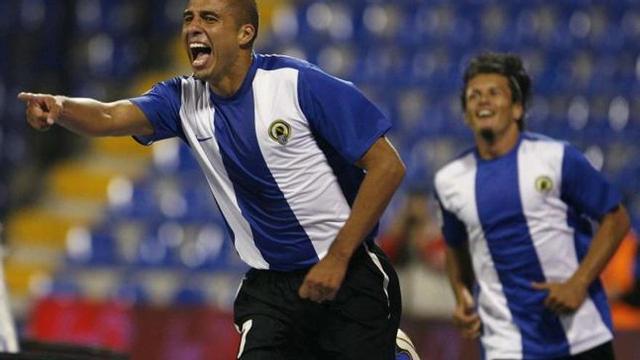 Trezeguet y Valdez celebran el segundo gol del Hércules frente al Villarreal, obra del delantero francés.