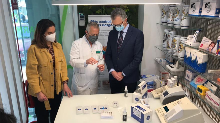 Las farmacias de la Región ya pueden expedir el certificado digital covid