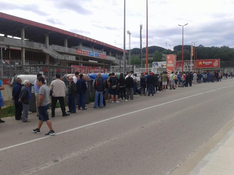 Cues a Montilivi per aconseguir les últimes entrades del Girona-Osasuna