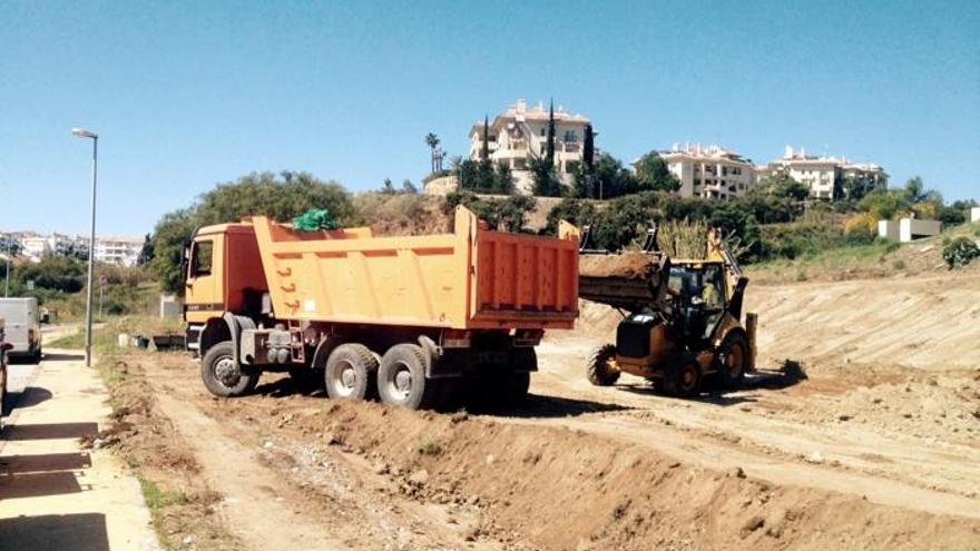 Imagen de la obras en el Arroyo de las Cañas de Estepona.