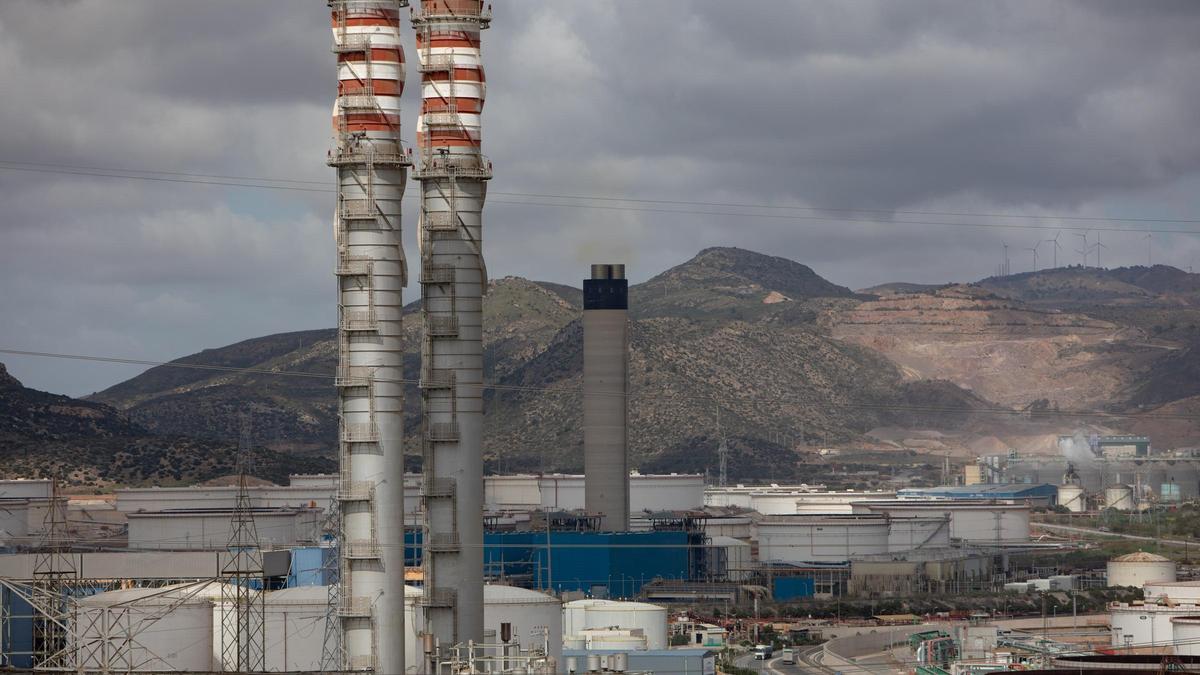 Plantas de ciclo combinado de Cartagena que producen energía eléctrica.