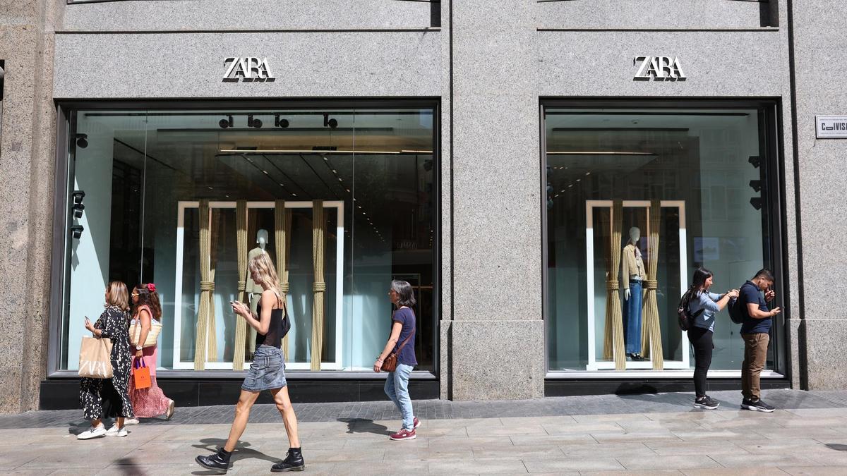 Fachada de una tienda de Zara, en Madrid.