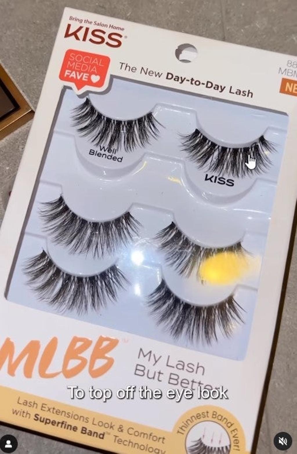 Pestañas postizas de la marca Kiss, usadas por Jennifer Lopez.