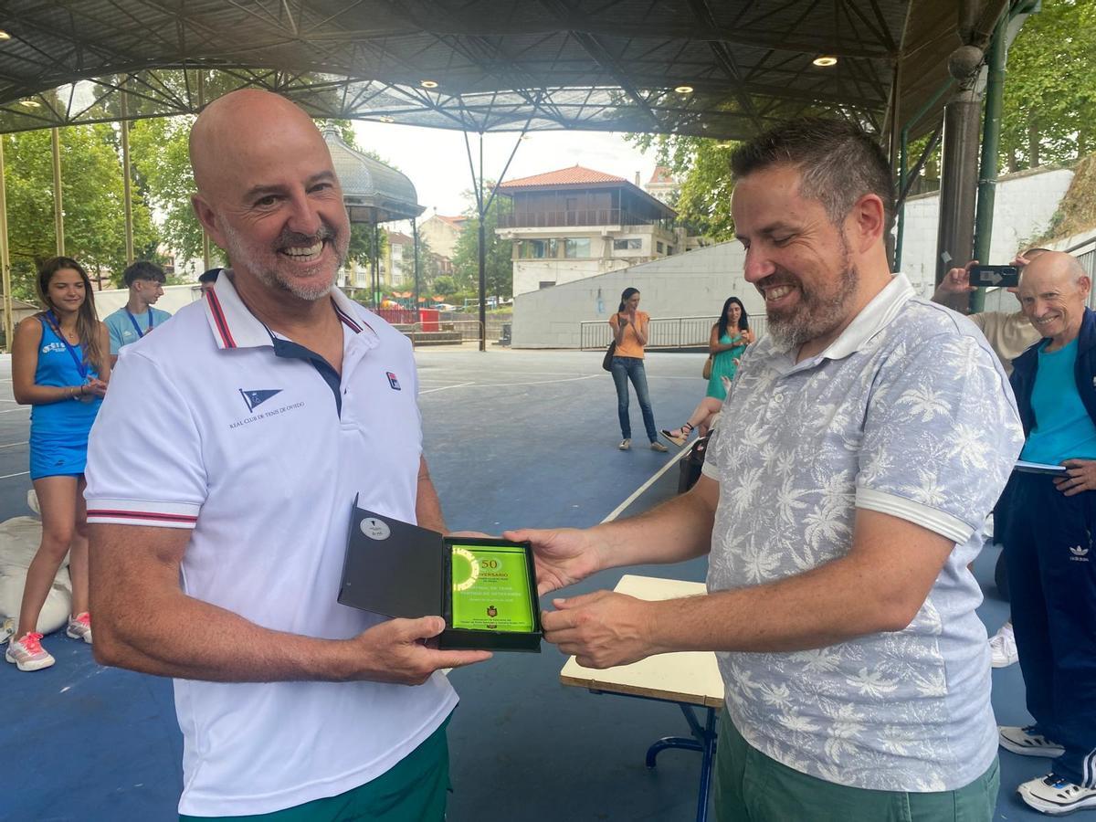 El aniversario del primer Club de Tenis de Grado, en imágenes