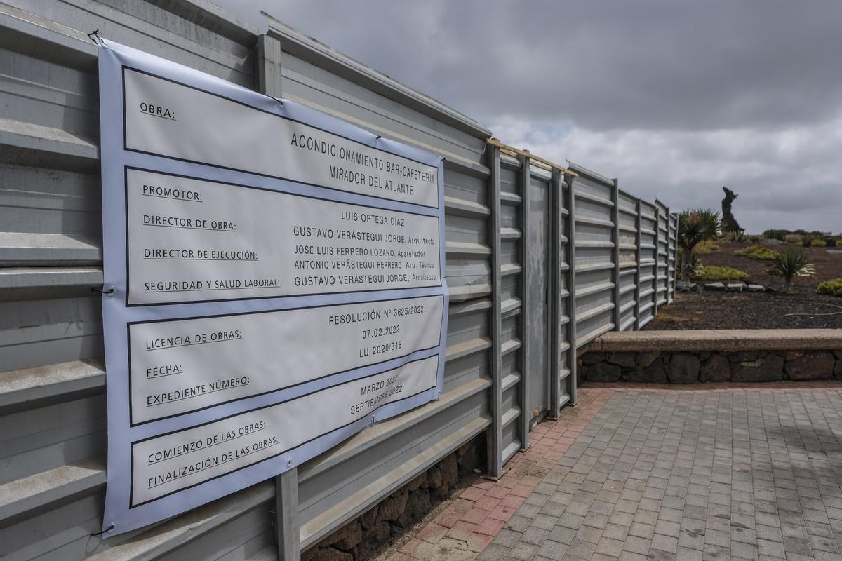 Obras en la terraza del Atlante, este lunes