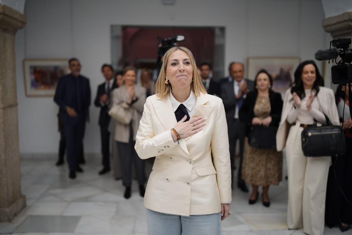 La desconfianza de Vox frustra el primer intento para investir a María Guardiola