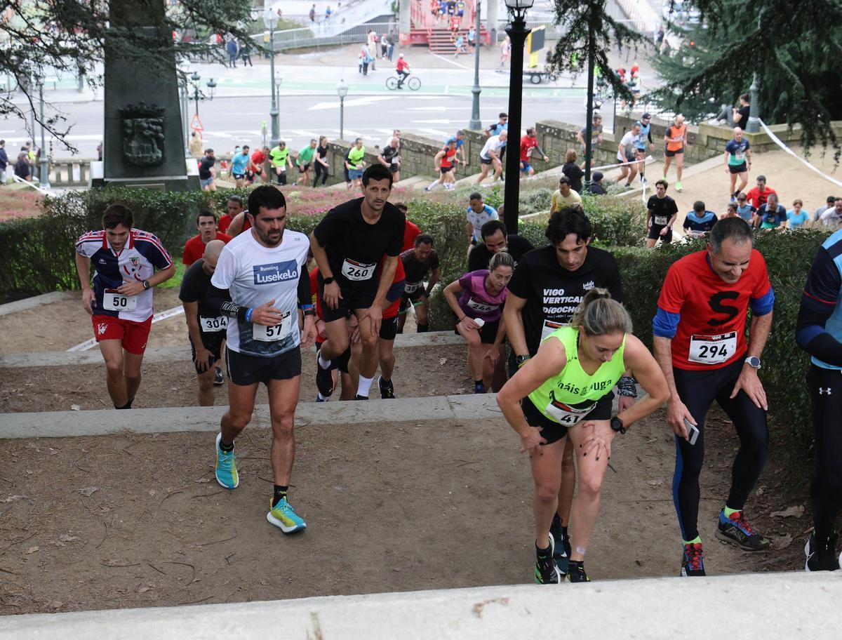 Más de 400 atletas miden sus fuerzas en la Subida ao Castro