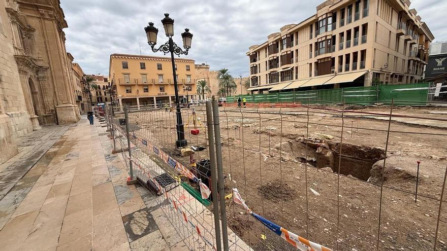 Así van los trabajos en la plaza del Congreso Eucarístico de Elche