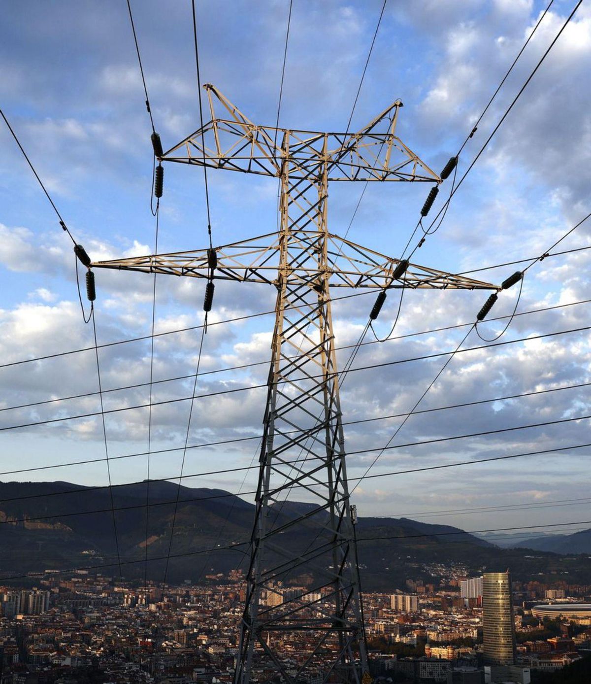 Les grans elèctriques demanaran retardar el tancament de les nuclears Les grans elèctriques demanaran retardar el tancament de les nuclears