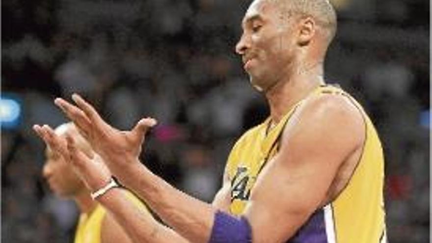 NBA Tercera derrota consecutiva dels Lakers