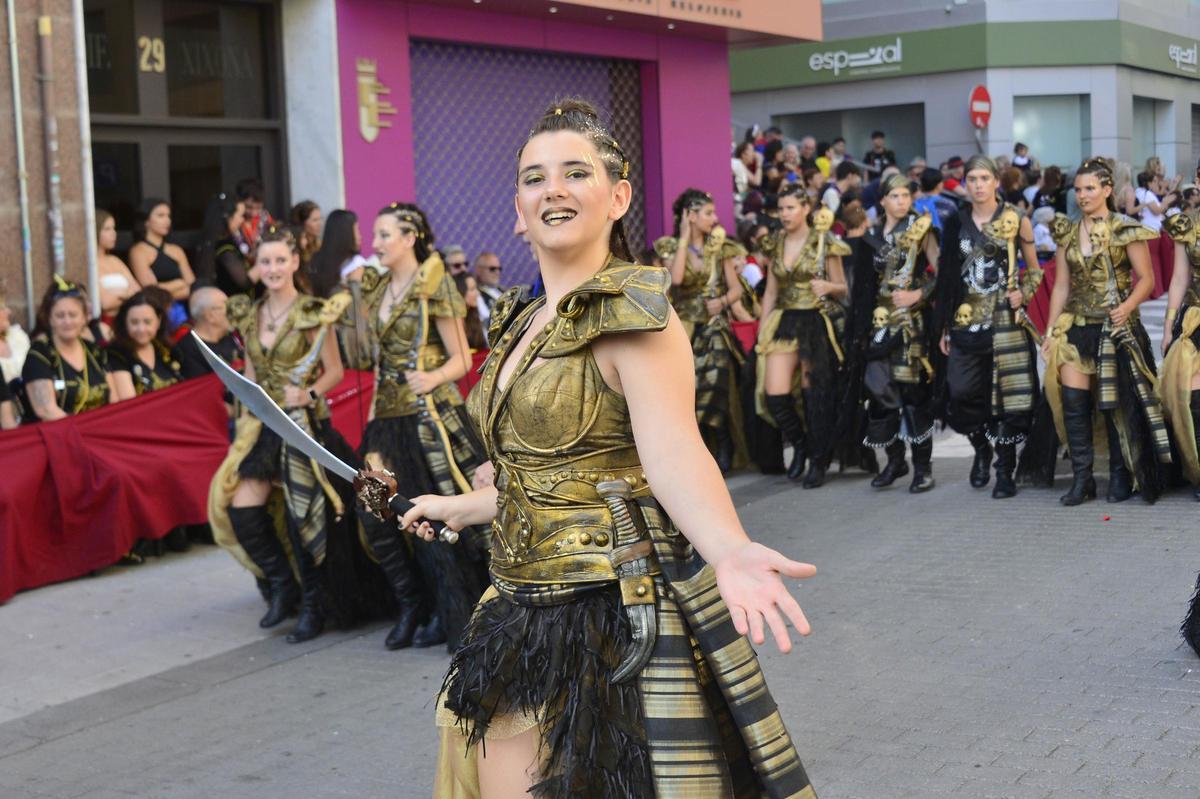 Un espectacular desfile infantil recorre las calles Un espectacular desfile infantil recorre las calles