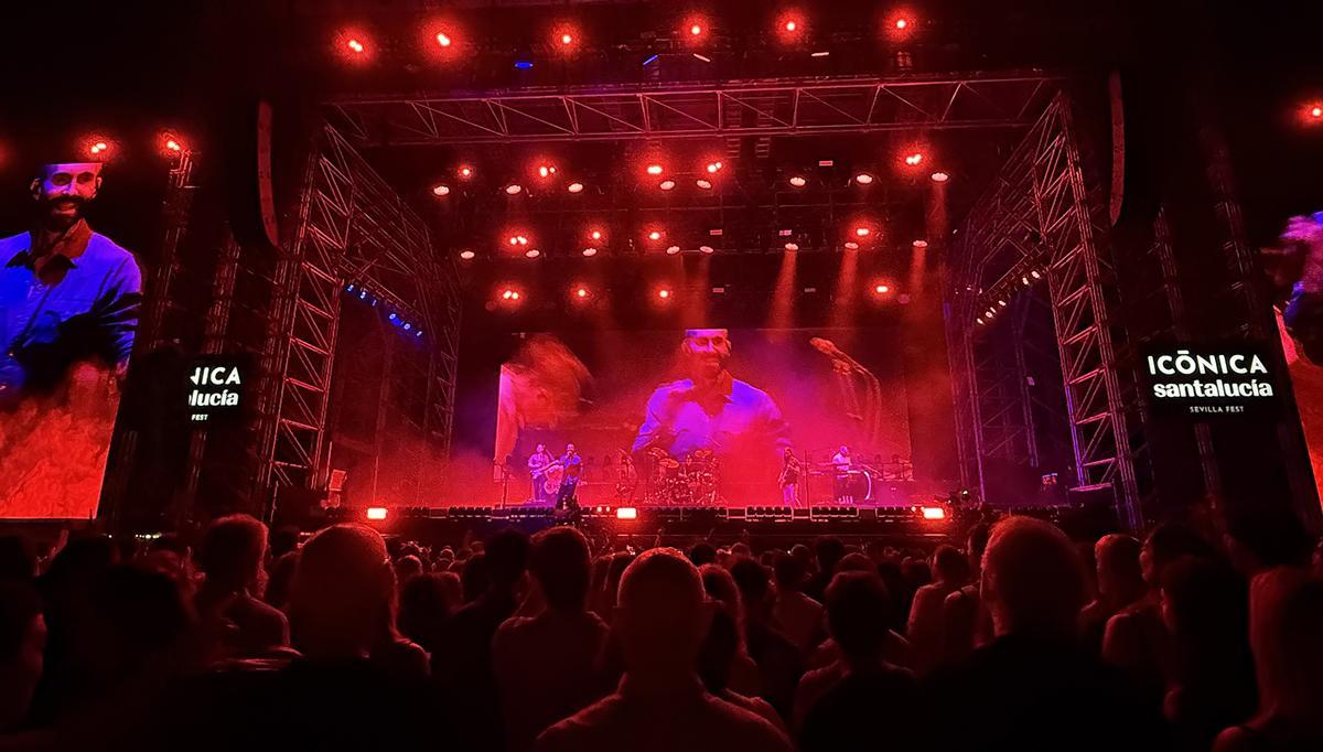Las mejores imágenes de Maroon 5 en su debut en Icónica Santalucía Sevilla Fest