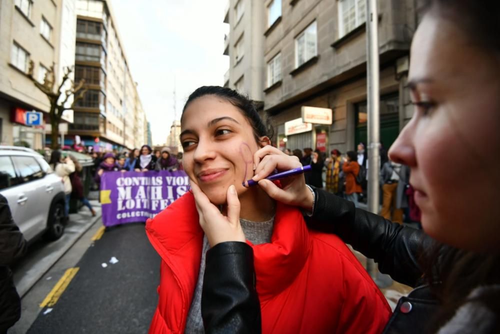 Una multitudinaria manifestación que recorrió la ciudad durante más de una hora denuncia los feminicidios y recuerda que "sin cuidados, no hay vida".