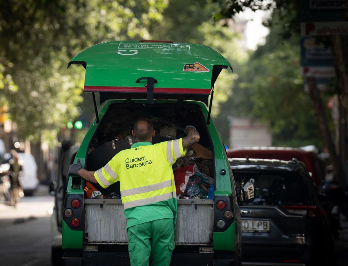 La taxa d’escombraries es va triplicar en comerços de l’àrea de BCN el 2025