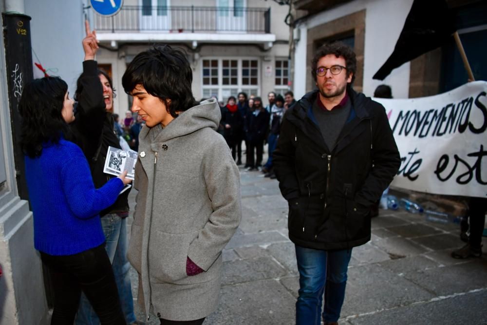 Protesta de miembros de A Insumisa en Ciudad Vieja