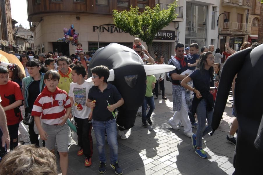 Los toros hinchables llenaron las calles